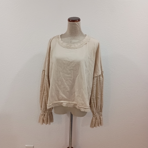 Oli & Hali Lace Detail Pullover Crop Top - Picture 10 of 10